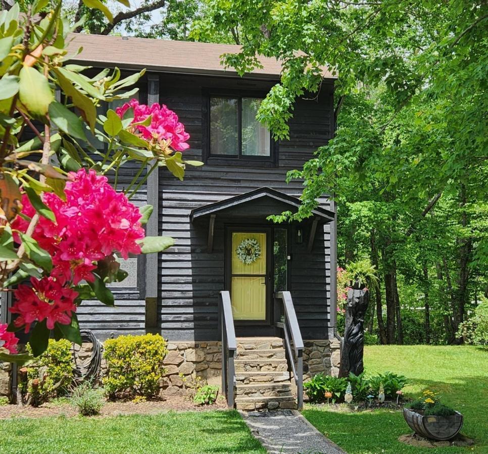 J.Creek Retreat, Creekside Townhouse +1 Car Garage Villa Maggie Valley Kültér fotó
